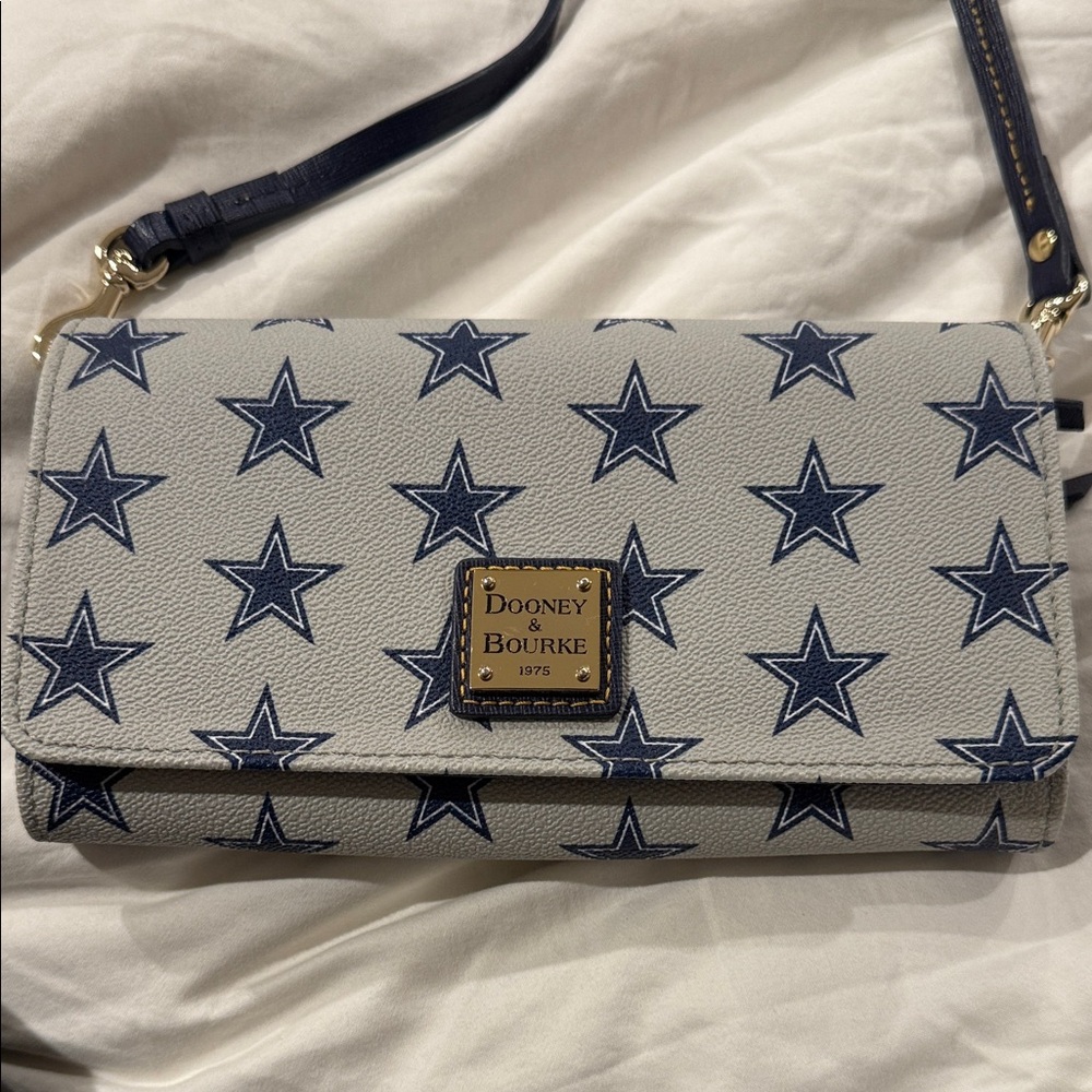 Dooney & Bourke Dallas Cowboys Crossbody Wallet with Navy Star Print